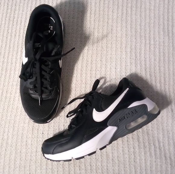 Nike Air Max Excee (black and white) - Picture 5 of 5
